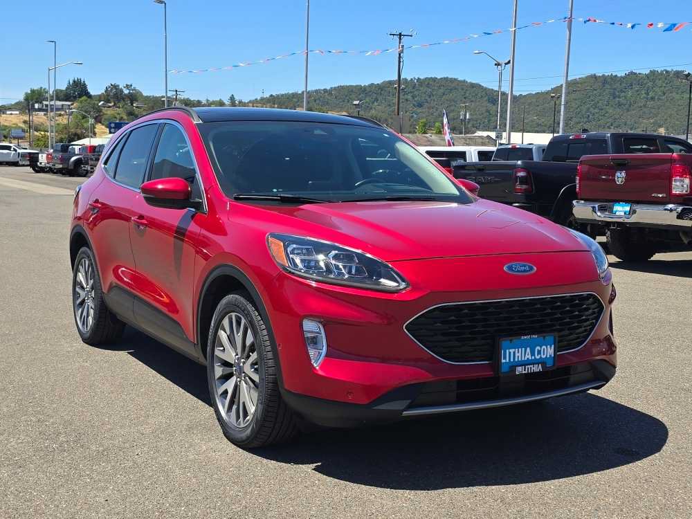 Certified 2020 Ford Escape Titanium w/ Titanium Premium Package 2.0 AWD/4WD image 7