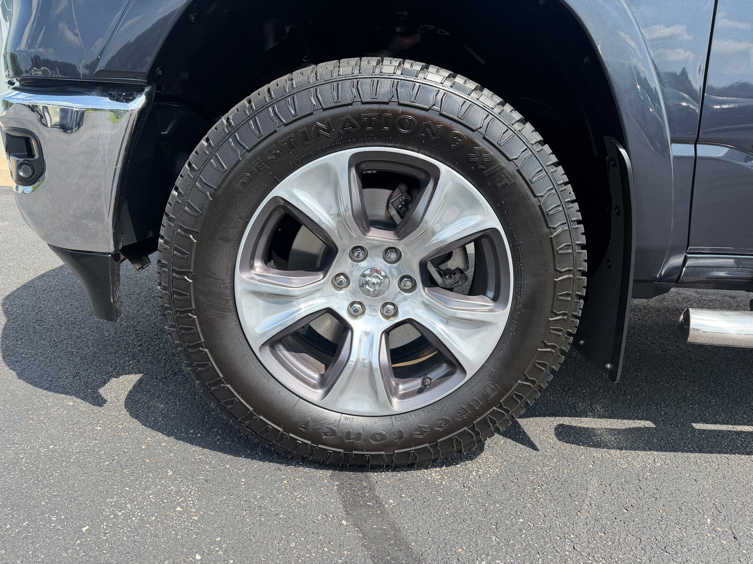 Used 2021 RAM 1500 Laramie AWD/4WD image 11