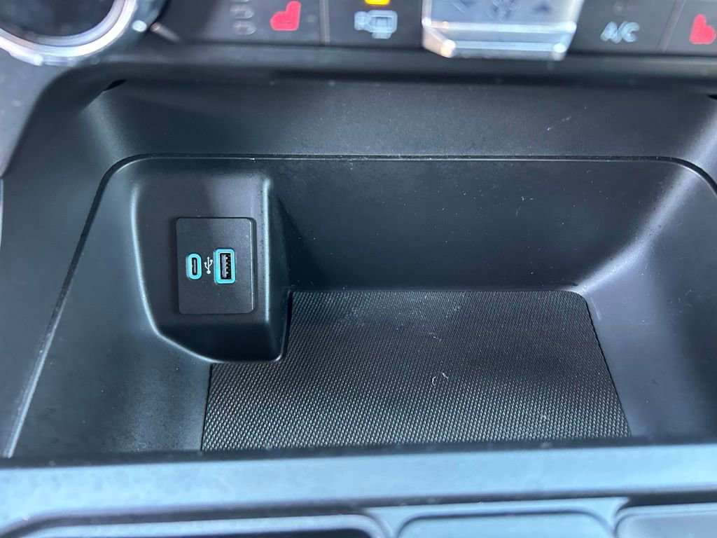 Certified 2022 Ford F150 XLT w/ Equipment Group 302A High image 35