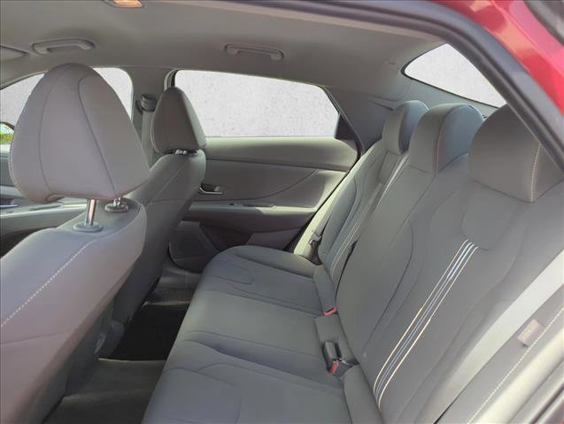 Used 2024 Hyundai Elantra SEL FWD image 17