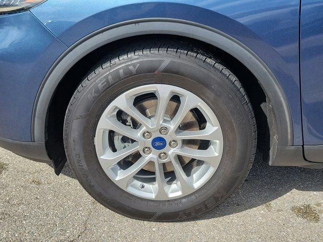 Certified 2020 Ford Escape SE image 8