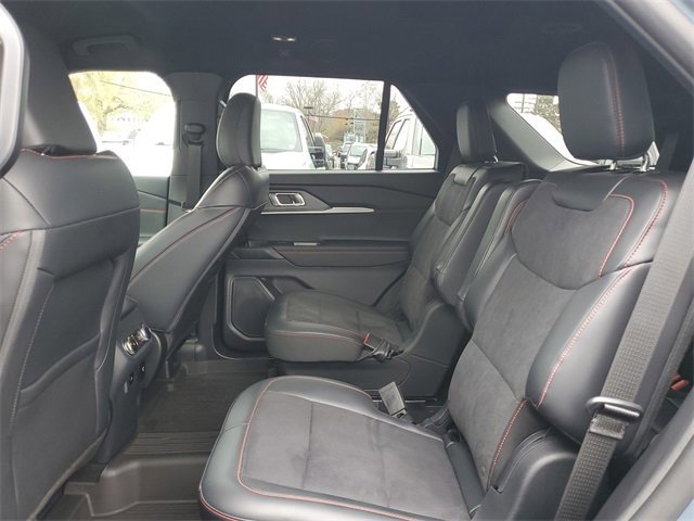 Certified 2025 Ford Explorer ST image 29