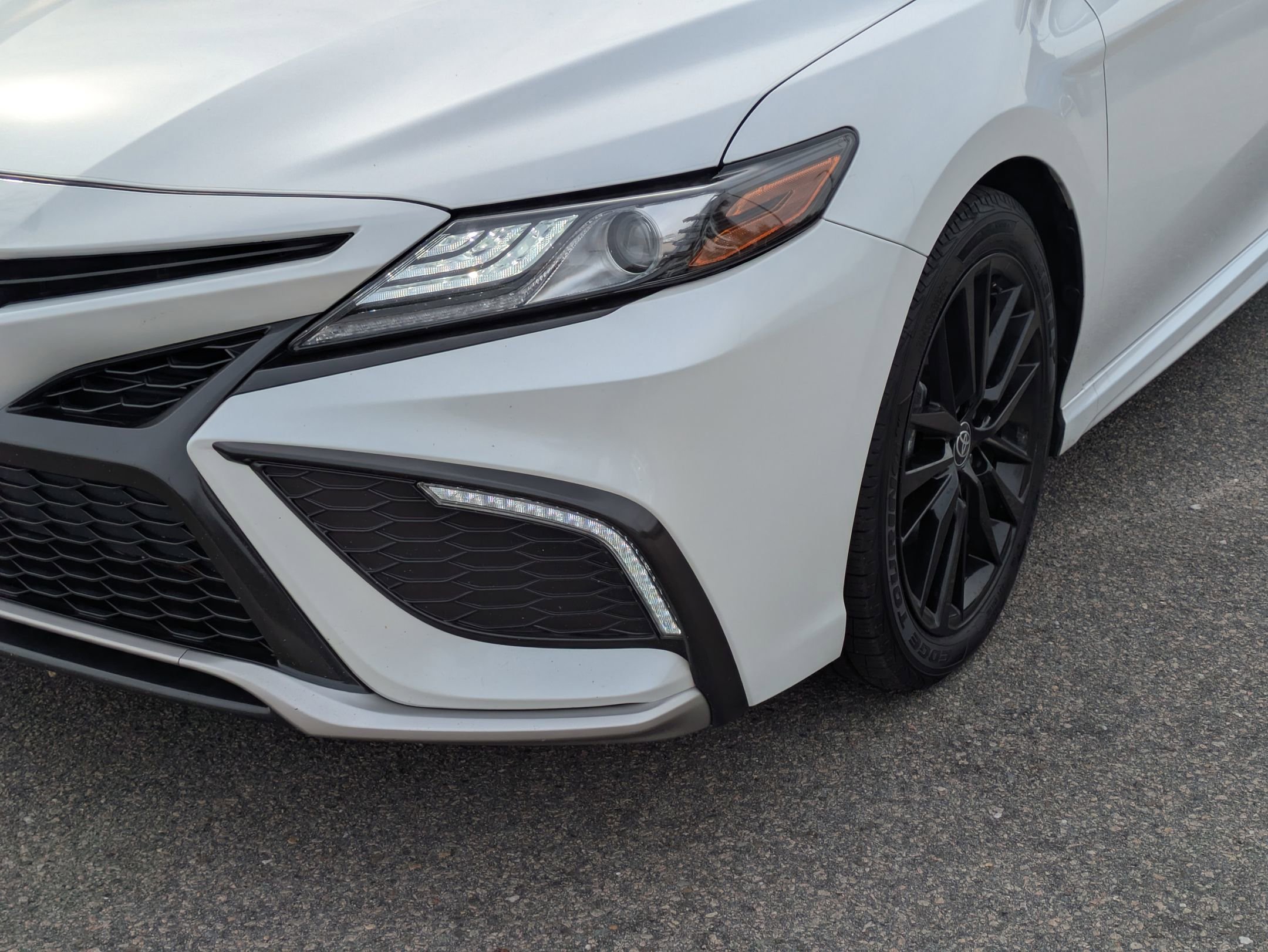 Used 2022 Toyota Camry XSE image 10