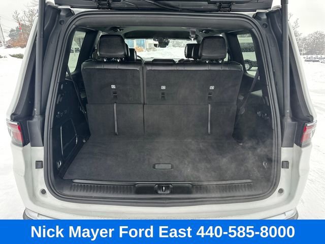 Used 2024 Jeep Wagoneer Series II AWD/4WD image 19