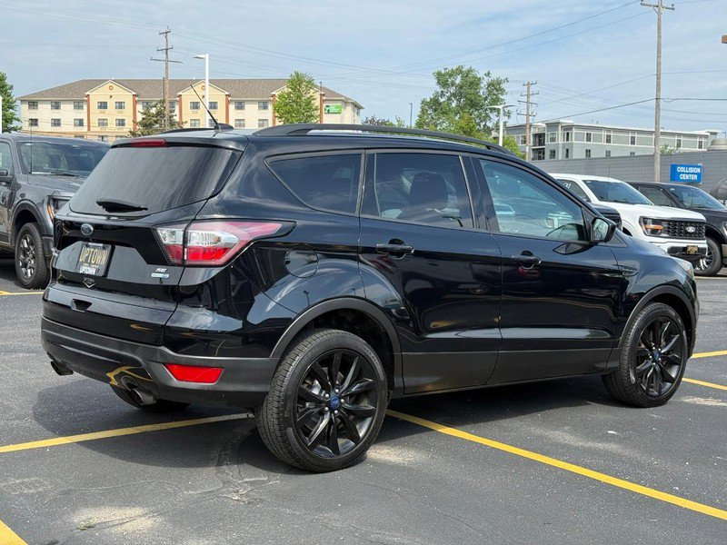 Certified 2017 Ford Escape SE w/ Equipment Group 201A AWD/4WD image 3