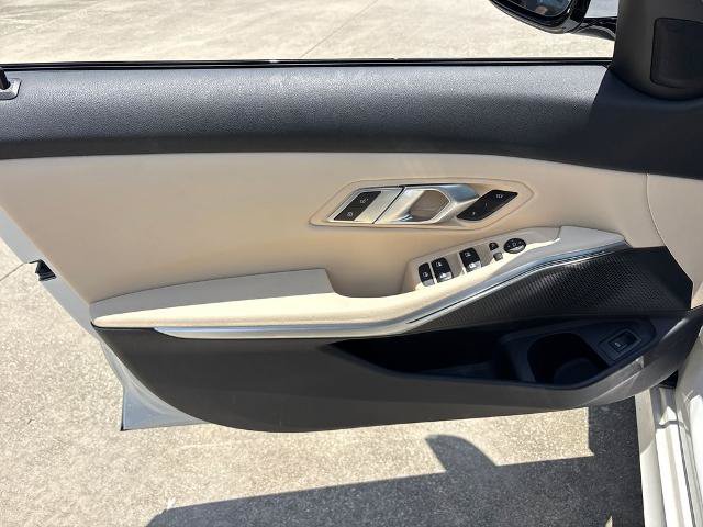 Used 2023 BMW 330i xDrive Sedan w/ M Sport Package AWD/4WD image 16