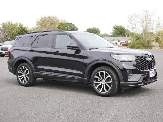Certified 2025 Ford Explorer ST-Line AWD/4WD image 7