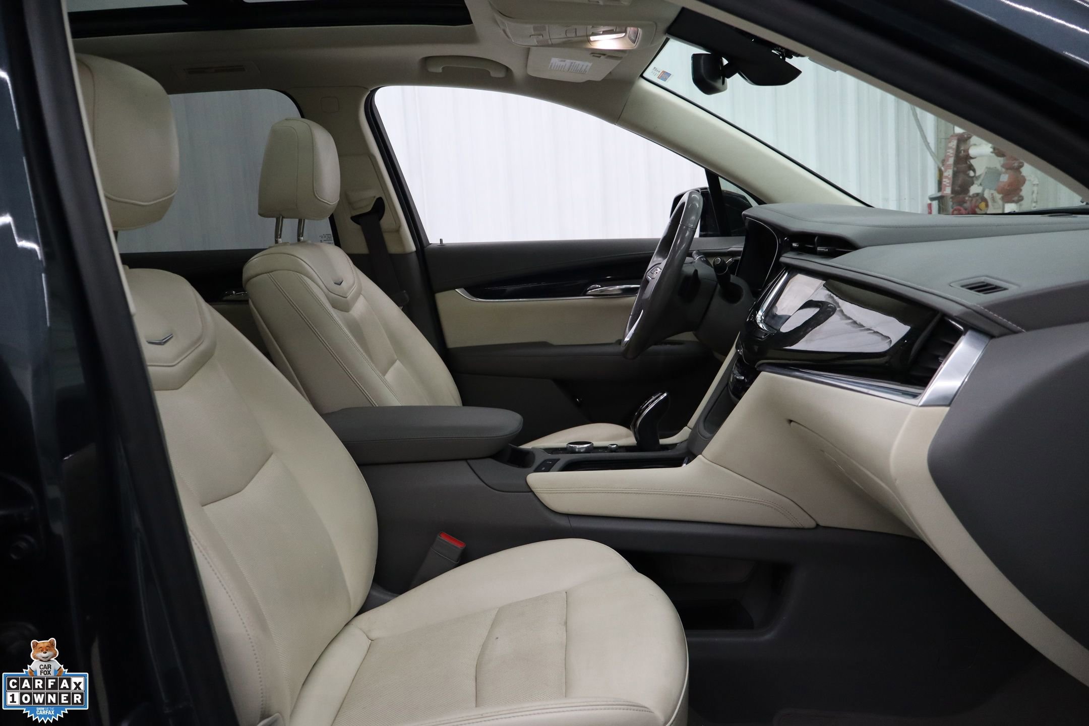 Used 2021 Cadillac XT6 Premium Luxury w/ LPO, Floor Liner Package image 31