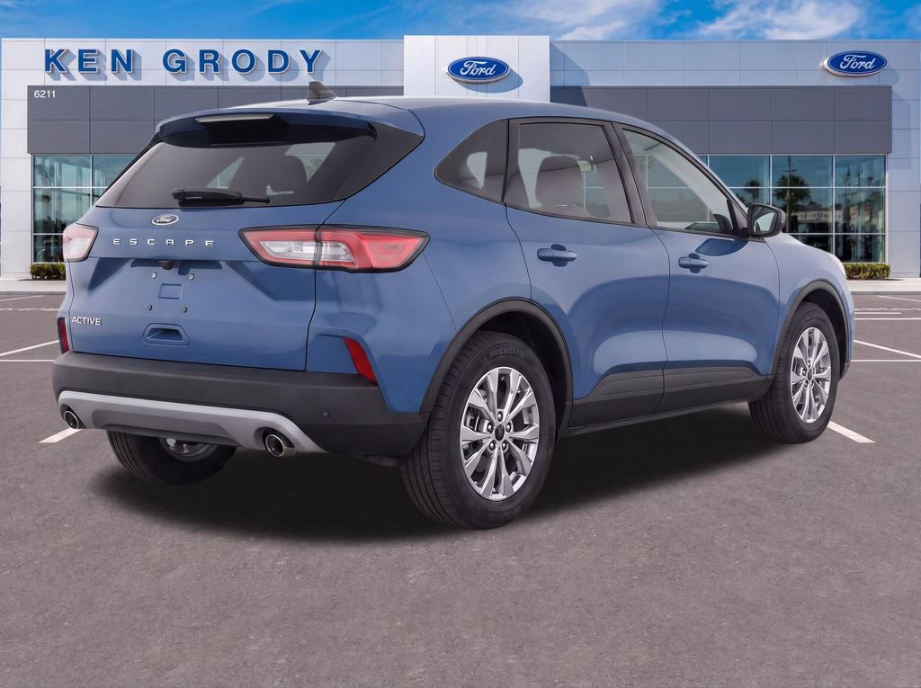 Certified 2025 Ford Escape Active w/ Tech Pack #1 FWD image 4