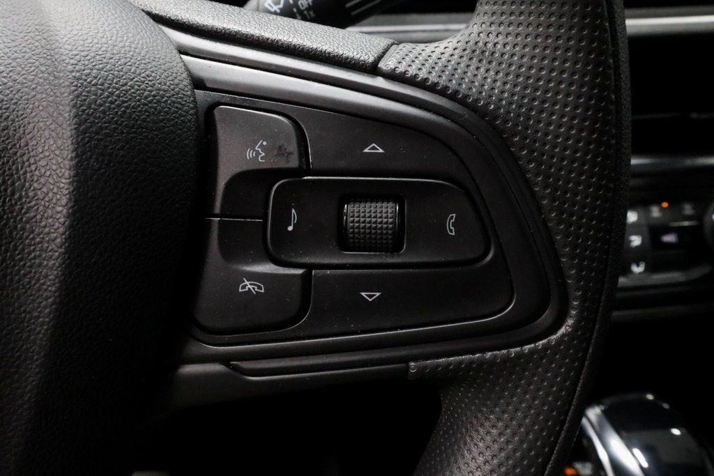 Used 2025 Buick Envista Preferred w/ Convenience II Package image 27