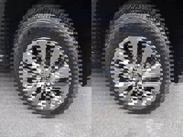 Used 2023 Toyota RAV4 XLE Premium image 14