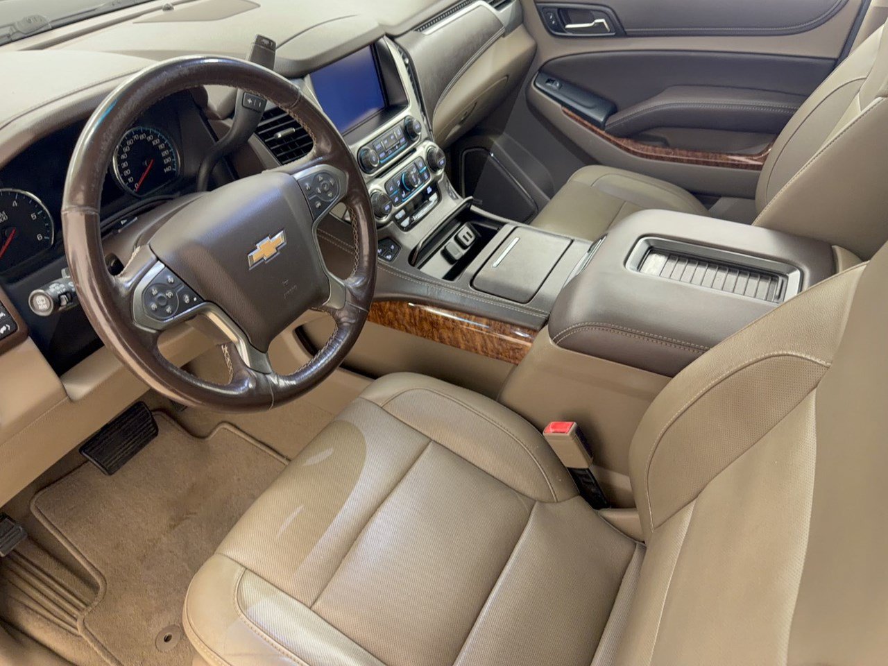 Used 2018 Chevrolet Tahoe Premier AWD/4WD image 4