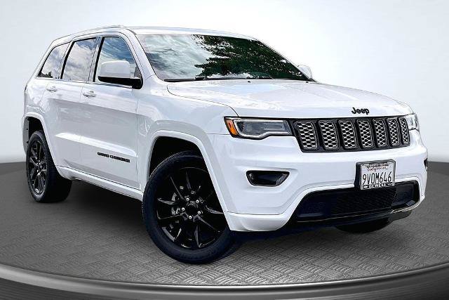 Used 2020 Jeep Grand Cherokee Altitude AWD/4WD image 12