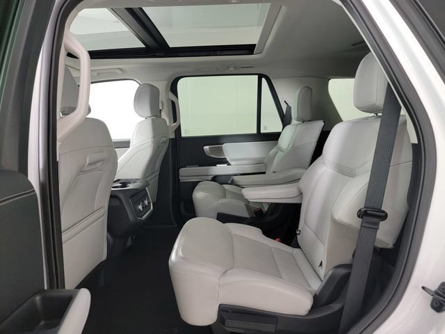 Certified 2025 Ford Expedition Platinum AWD/4WD image 15