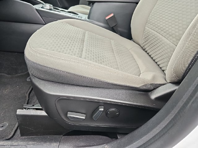 Certified 2022 Ford Escape SE w/ Convenience Package FWD image 19