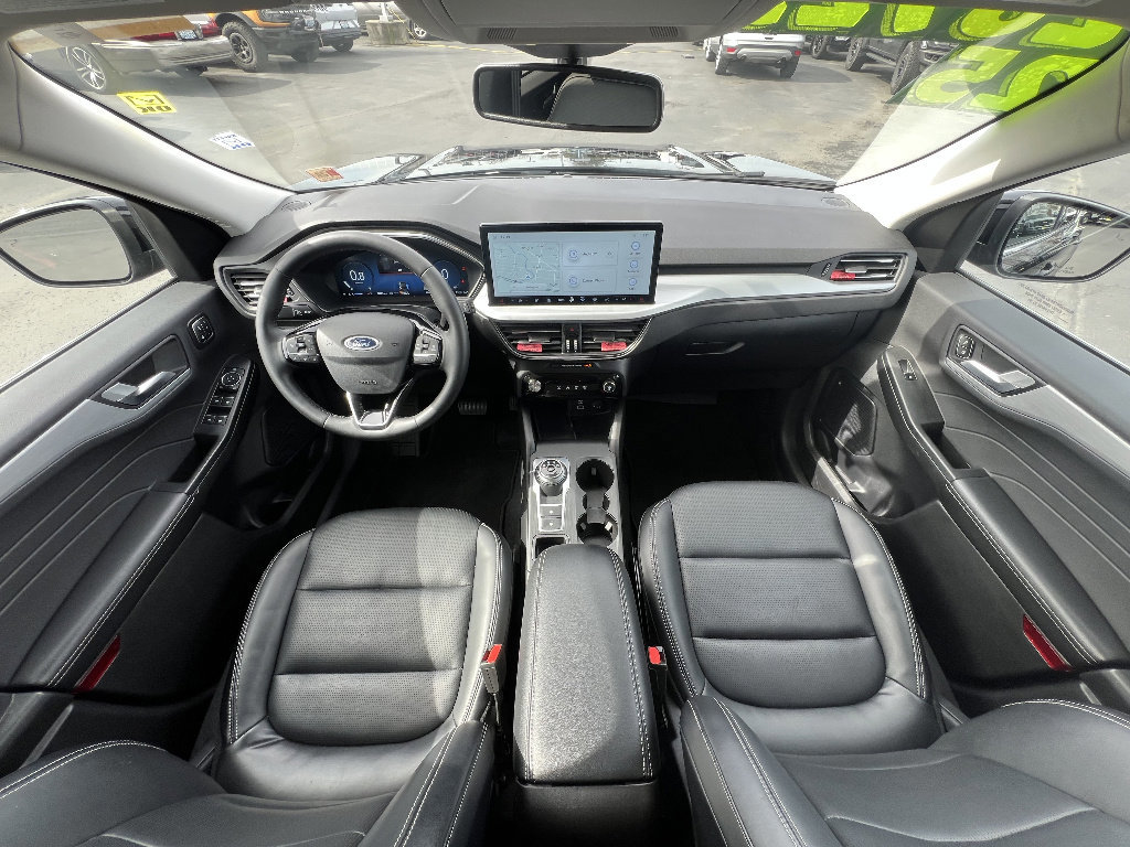 Certified 2025 Ford Escape Platinum AWD/4WD image 19
