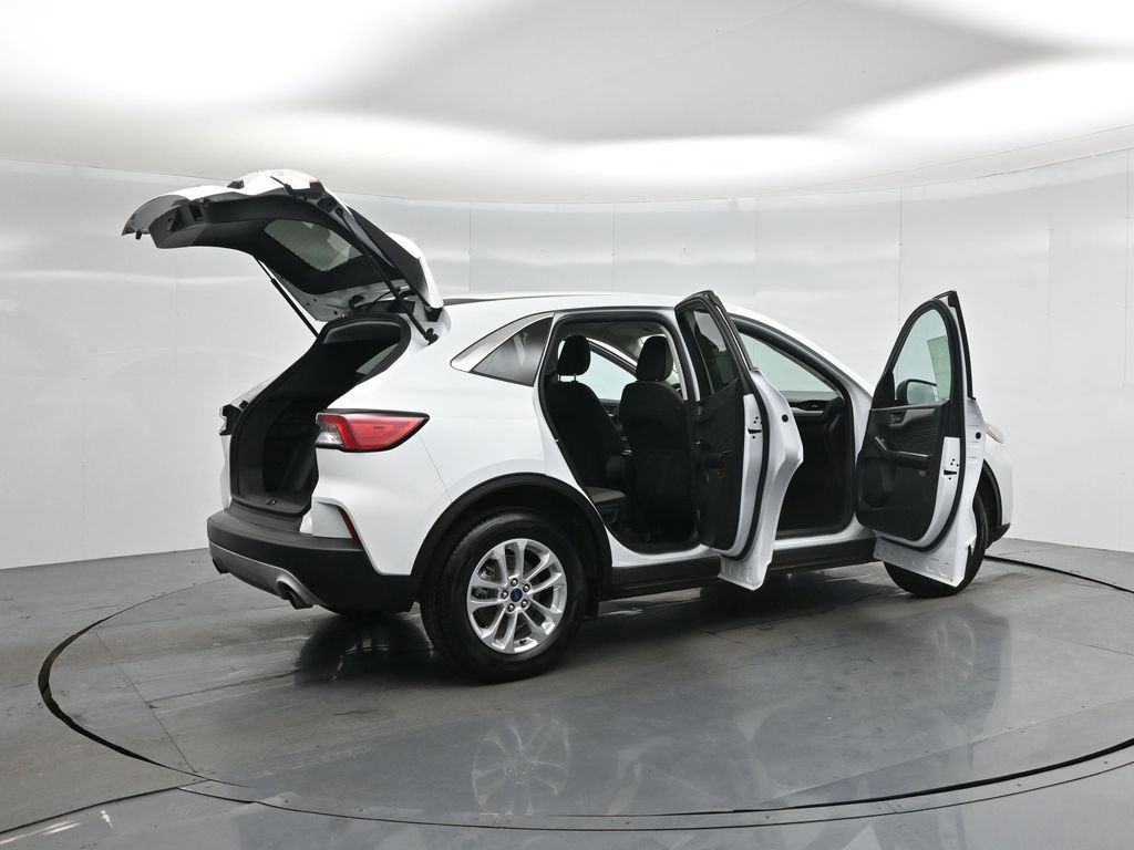 Certified 2022 Ford Escape SE image 35