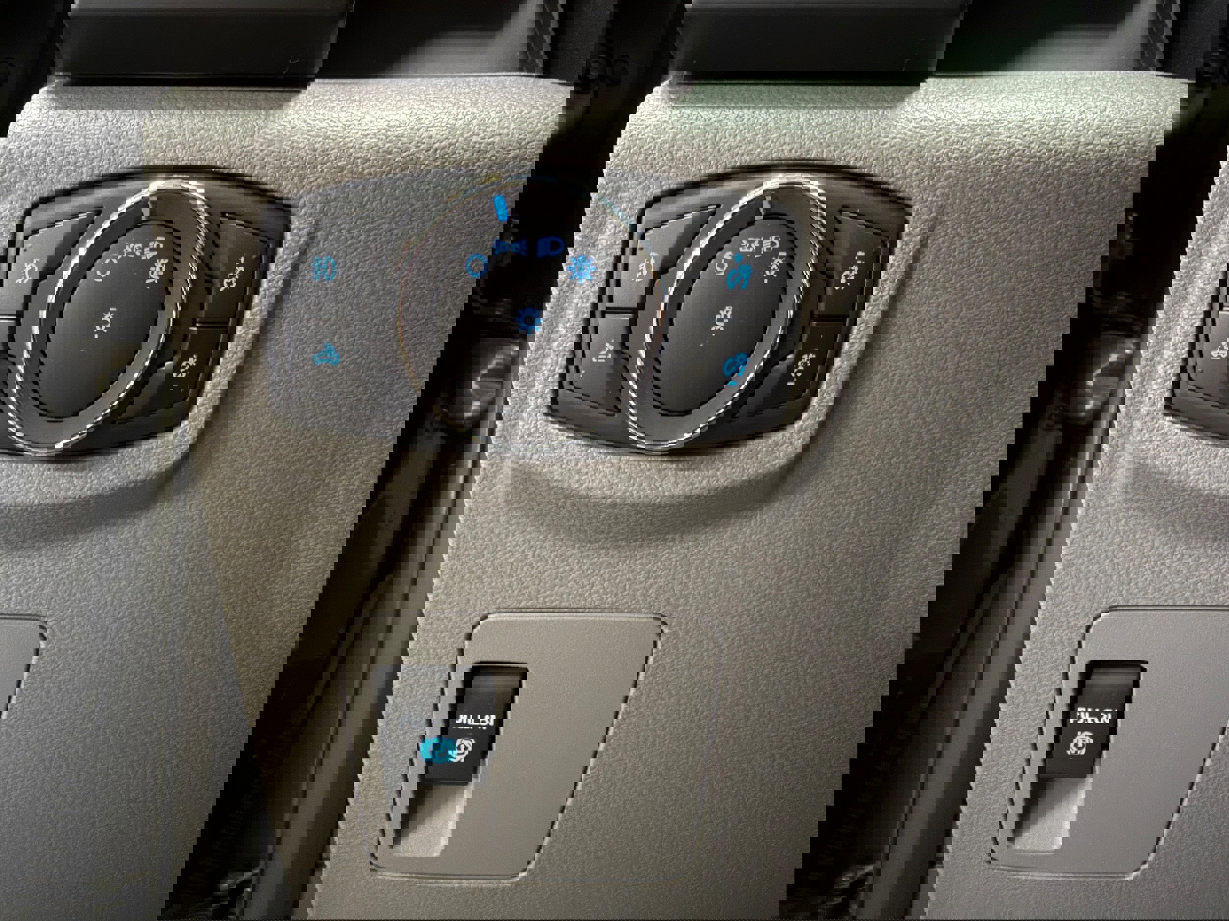 Certified 2019 Ford F150 XL w/ Equipment Group 101A Mid image 16