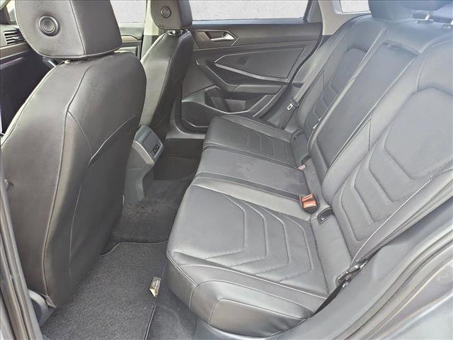Used 2021 Volkswagen Jetta SEL Premium image 20