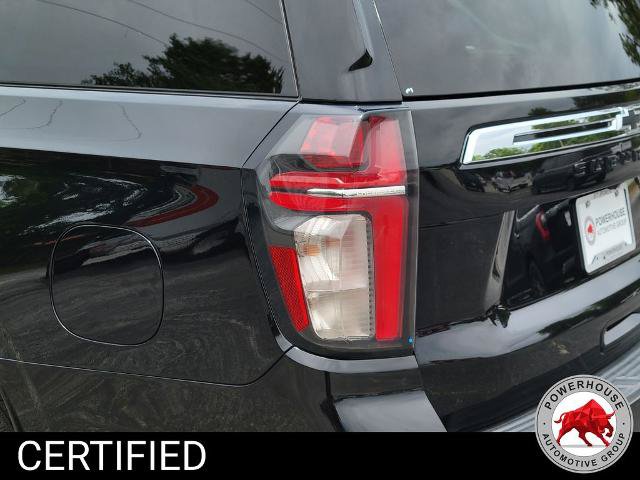 Used 2022 Chevrolet Suburban LT w/ Luxury Package RWD image 13