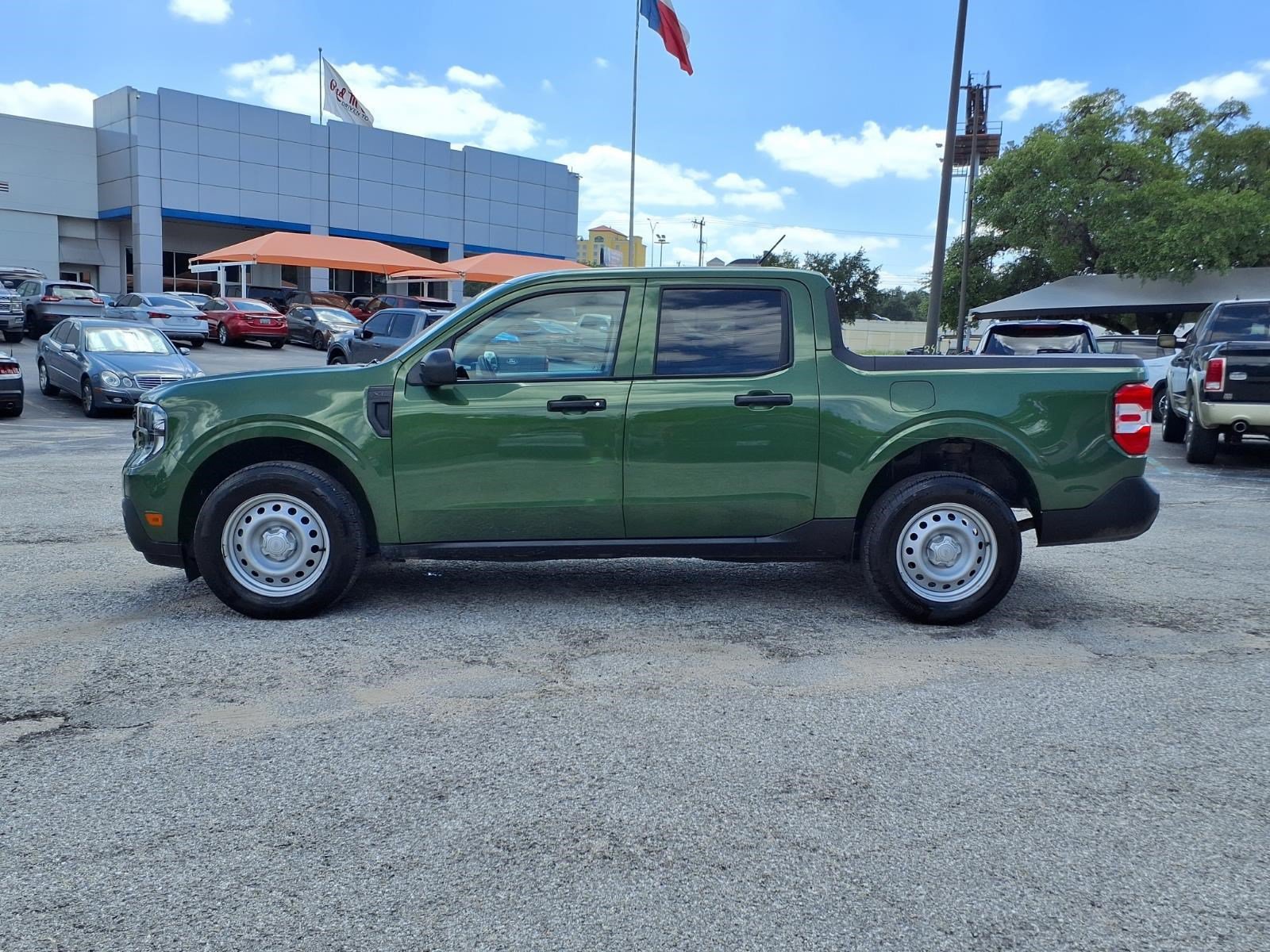 Certified 2025 Ford Maverick XL w/ Equipment Group 102A AWD/4WD image 10
