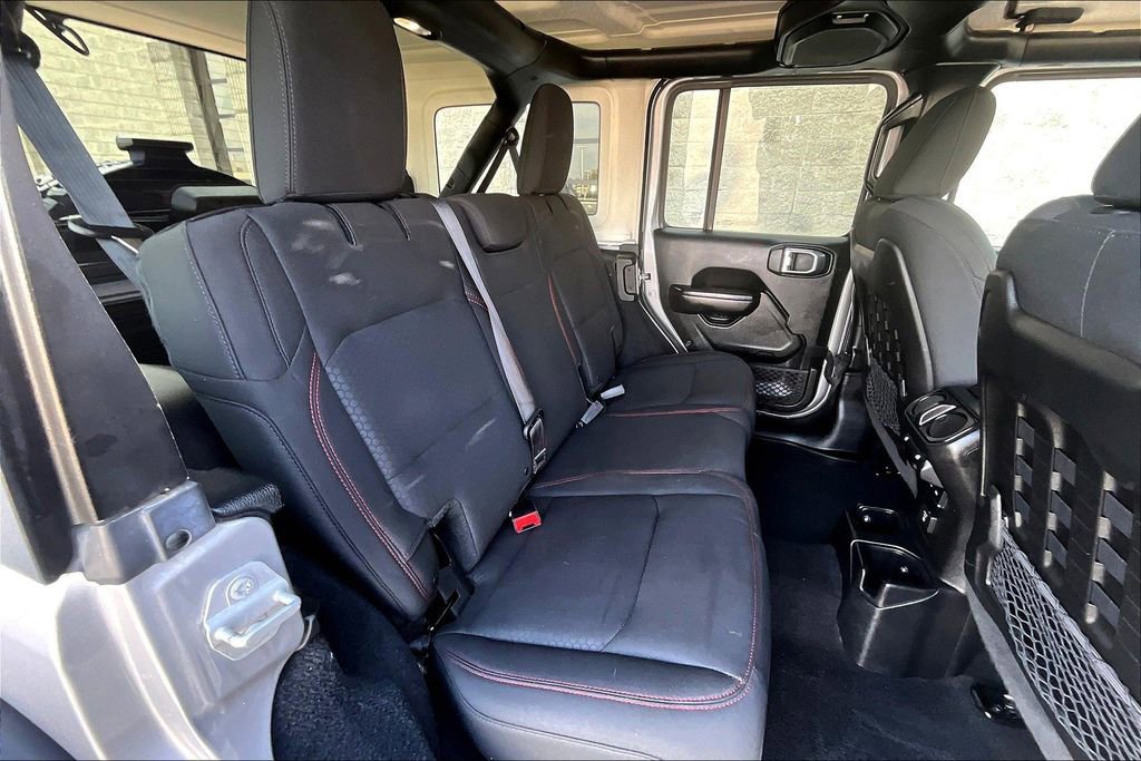 Used 2018 Jeep Wrangler Unlimited Rubicon AWD/4WD image 25