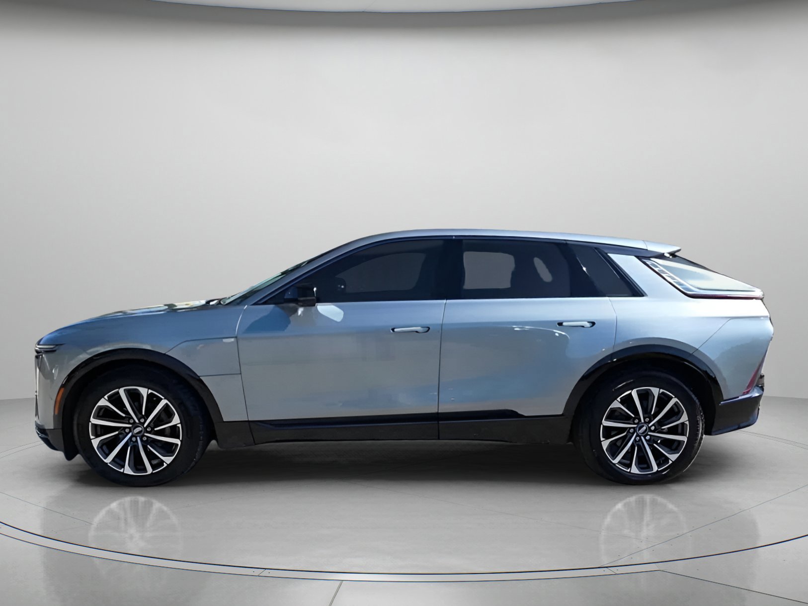 Used 2024 Cadillac Lyriq Sport image 8