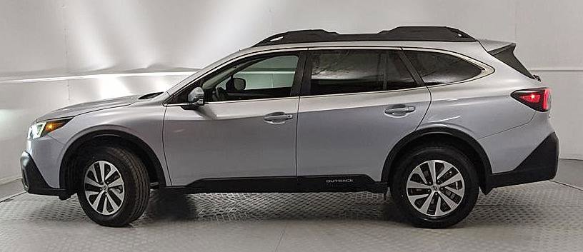 Used 2020 Subaru Outback Premium image 5