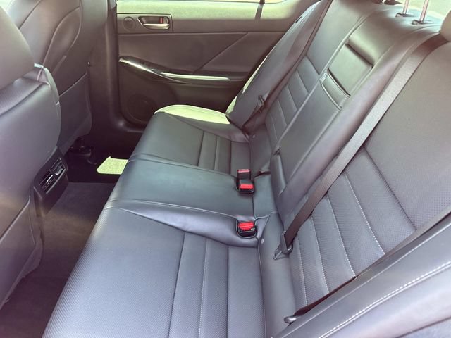Used 2023 Lexus IS 500 RWD image 33