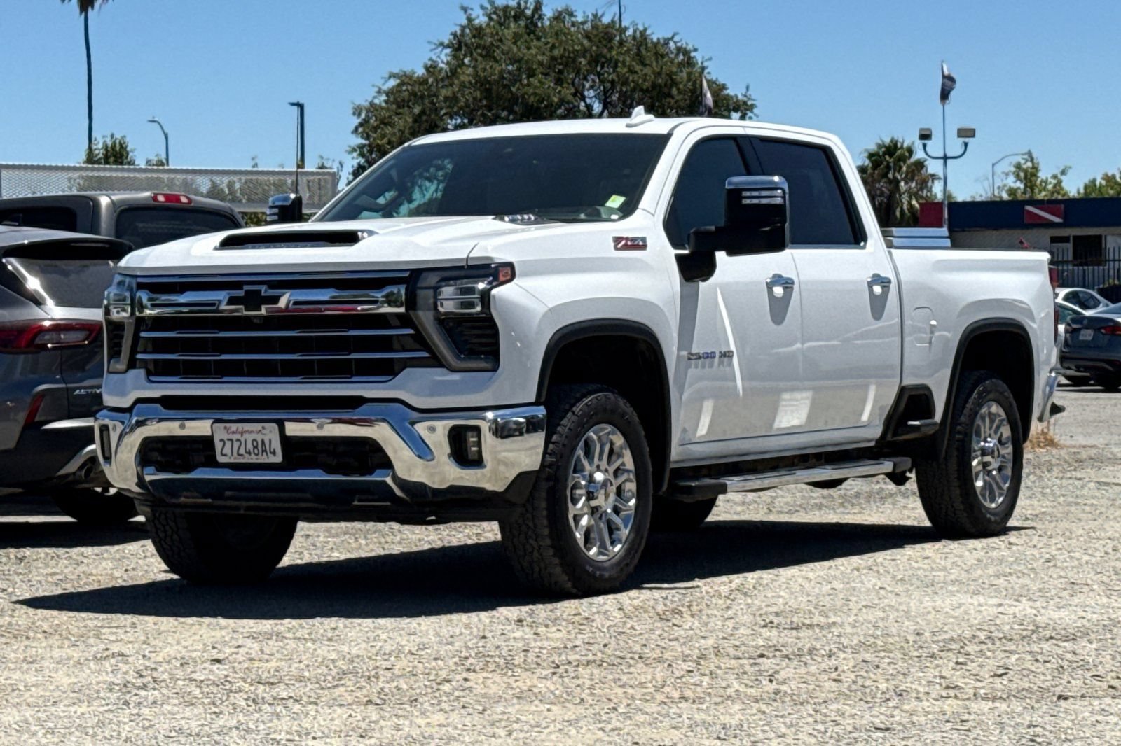 Used 2024 Chevrolet Silverado 2500 LTZ w/ LTZ Premium Package AWD/4WD image 8