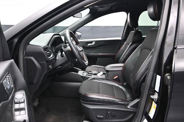 Certified 2025 Ford Escape ST-Line AWD/4WD image 14