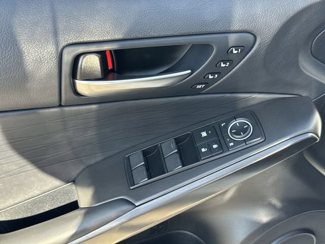 Used 2022 Lexus IS 350 F Sport w/ Navigation Package RWD image 13