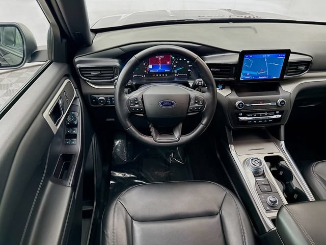 Certified 2020 Ford Explorer XLT w/ Equipment Group 202A AWD/4WD image 21