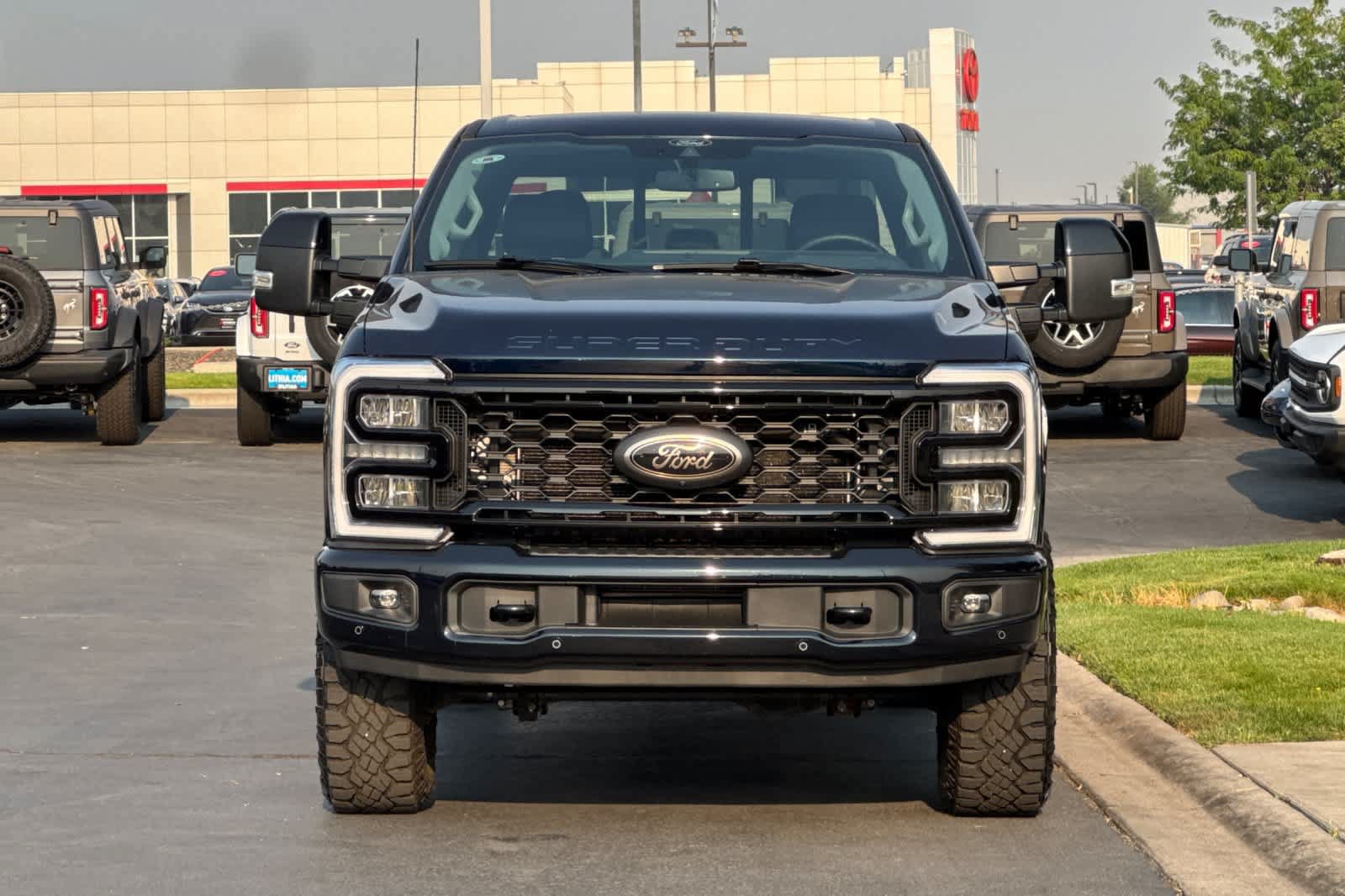 Certified 2025 Ford F350 Lariat w/ Lariat Ultimate Package AWD/4WD image 10
