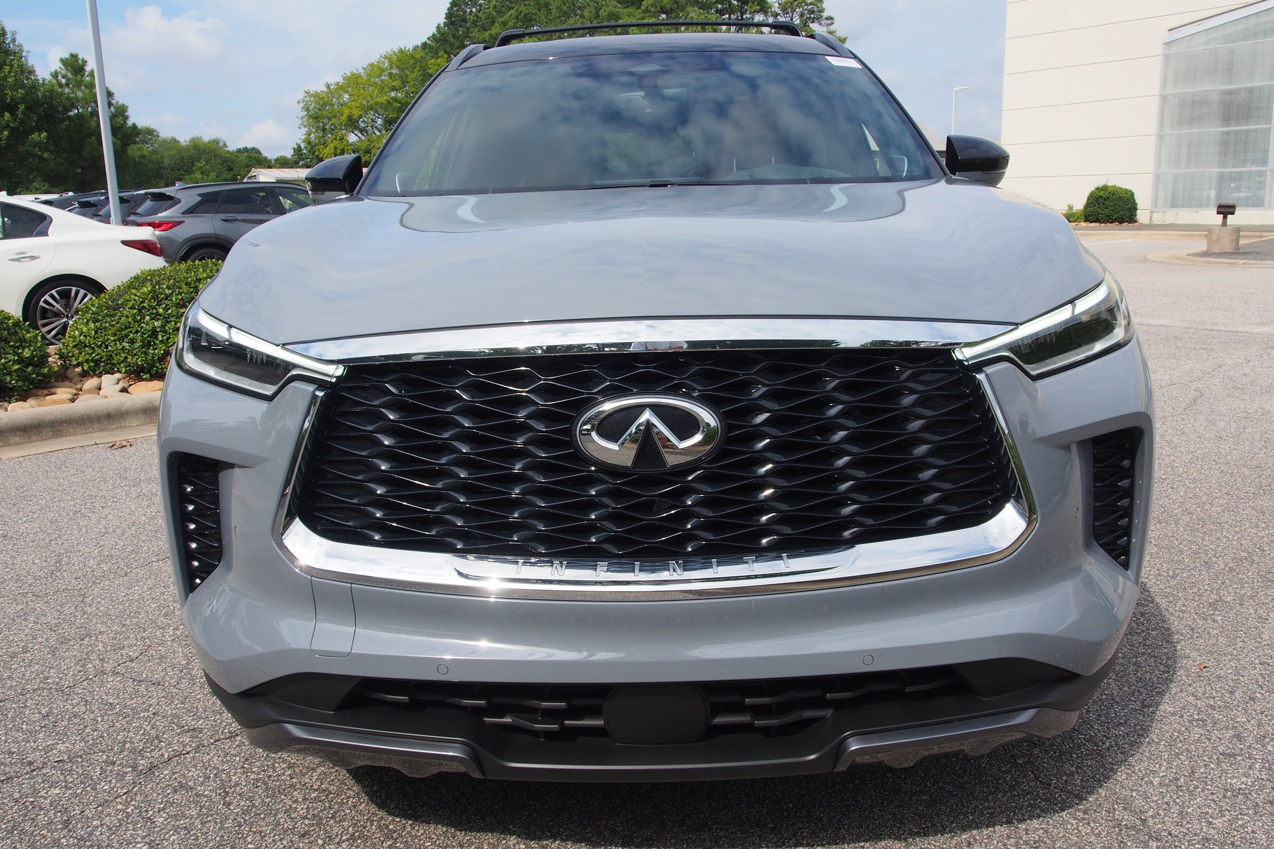 Used 2025 INFINITI QX60 Autograph w/ Lighting Package (N94) AWD/4WD image 3