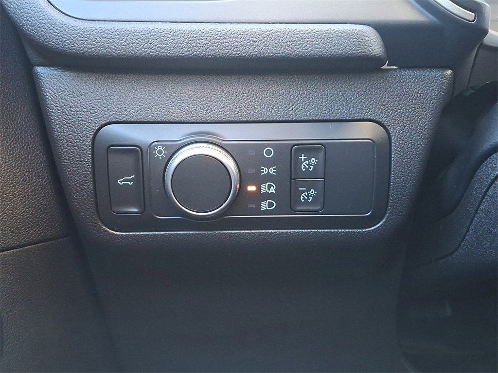 Certified 2022 Ford Escape SE w/ SE Sport Appearance Package image 24