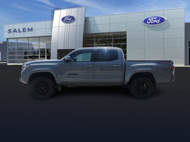 Used 2020 Toyota Tacoma TRD Sport w/ TRD Premium Sport Package AWD/4WD image 5