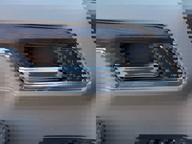 Used 2024 GMC Sierra 1500 SLT w/ SLT Premium Plus Package image 13