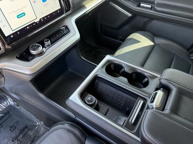 Certified 2025 Ford Expedition Platinum image 22
