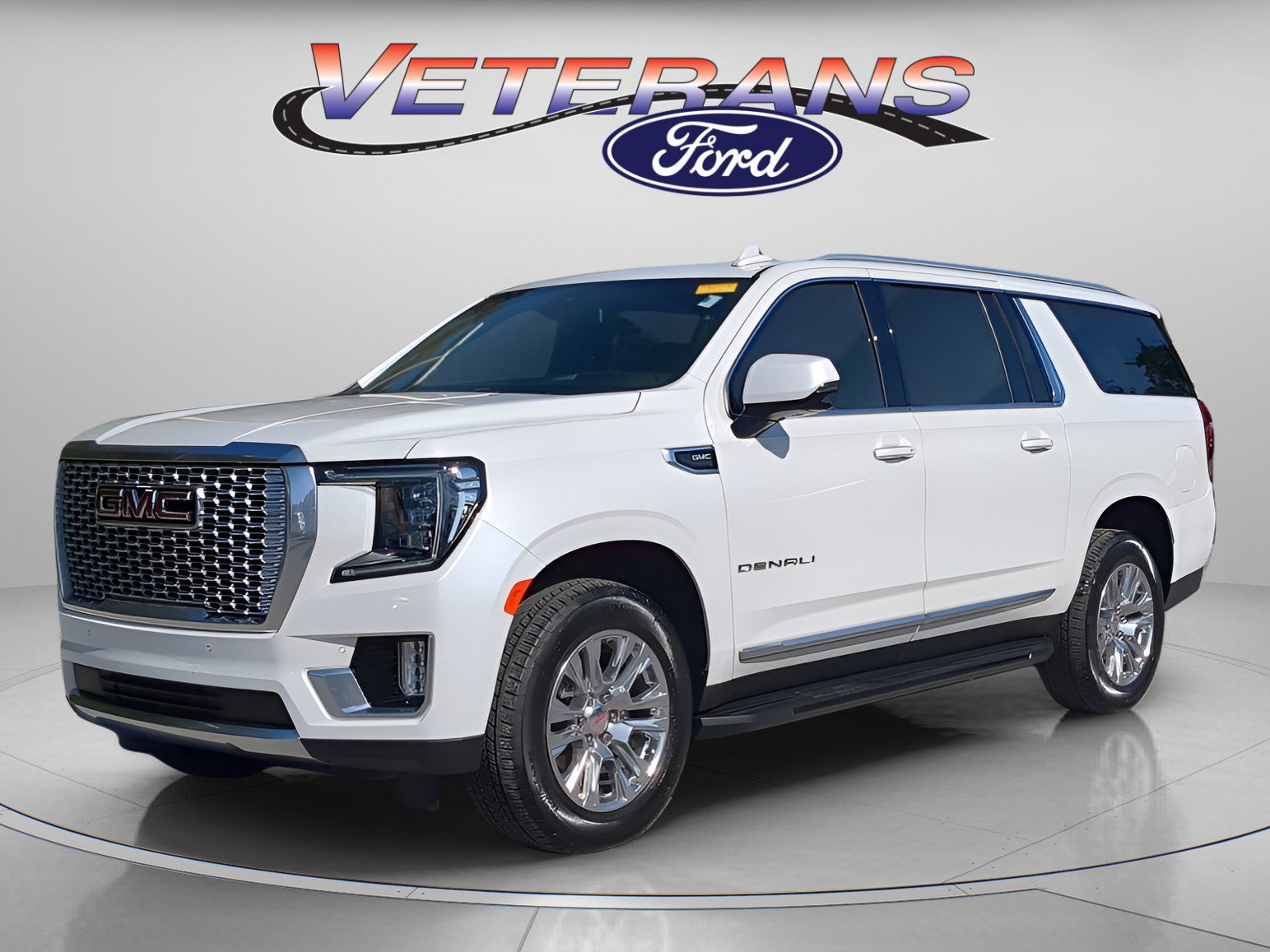 Used 2024 GMC Yukon XL Denali image 1