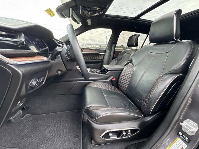 Used 2025 Jeep Grand Cherokee L Summit w/ Advanced Protech Group IV image 14