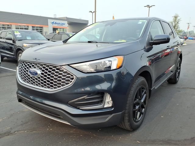 Certified 2023 Ford Edge SEL w/ Convenience Package AWD/4WD image 3