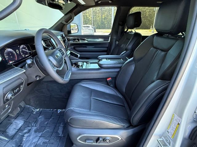 Used 2022 Jeep Wagoneer Series II AWD/4WD image 11
