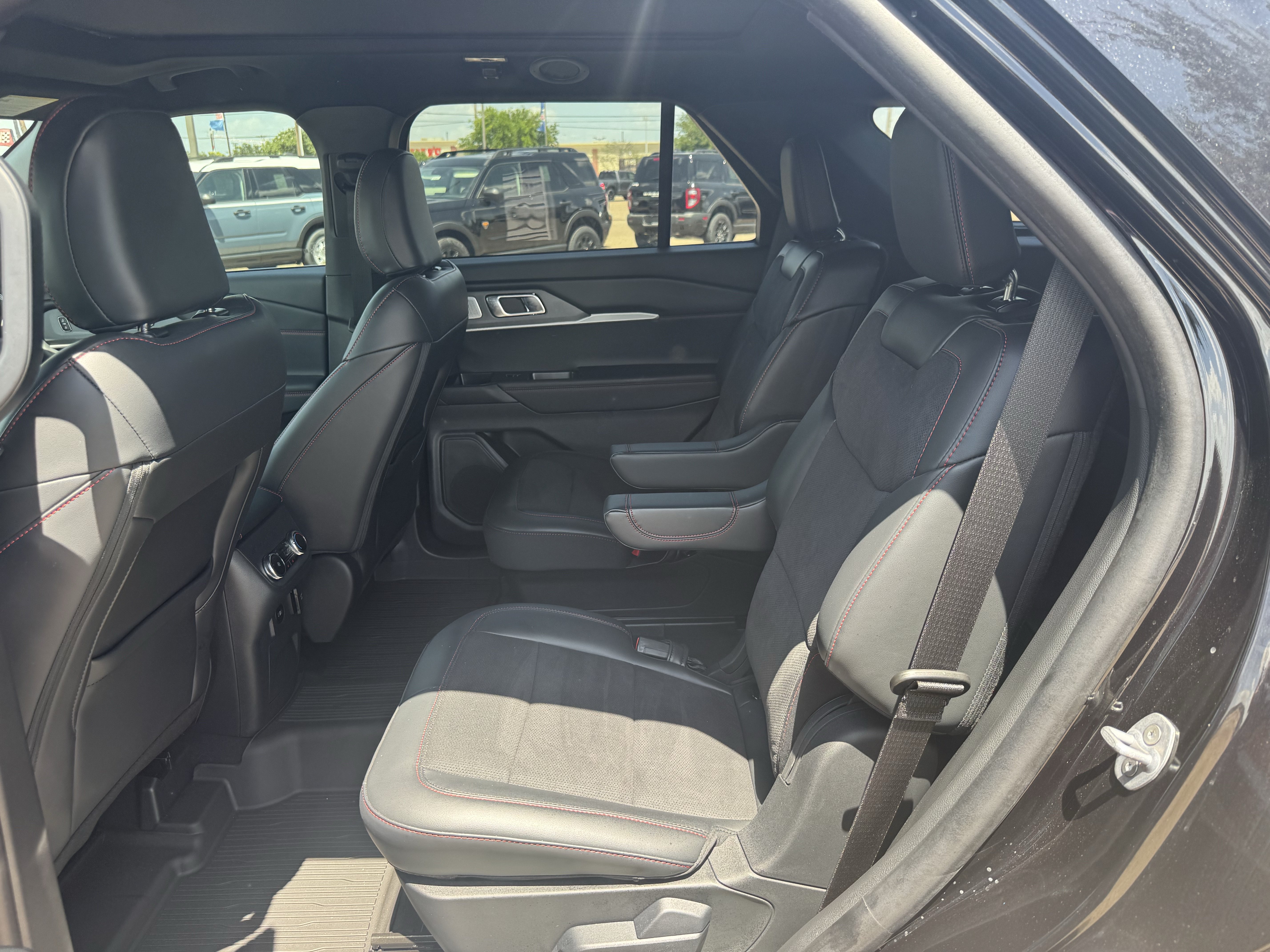 Certified 2025 Ford Explorer ST w/ Sun And Sound Package AWD/4WD image 24