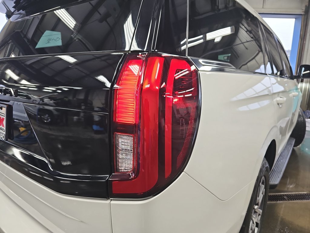 Certified 2026 Ford Expedition Active AWD/4WD image 34
