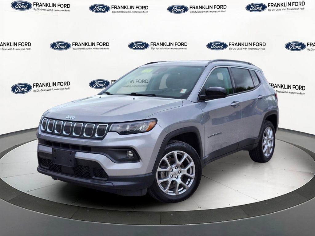 Used 2022 Jeep Compass Latitude AWD/4WD image 1