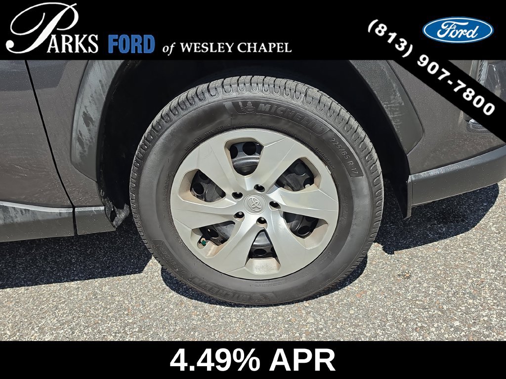 Used 2021 Toyota RAV4 LE AWD/4WD image 30