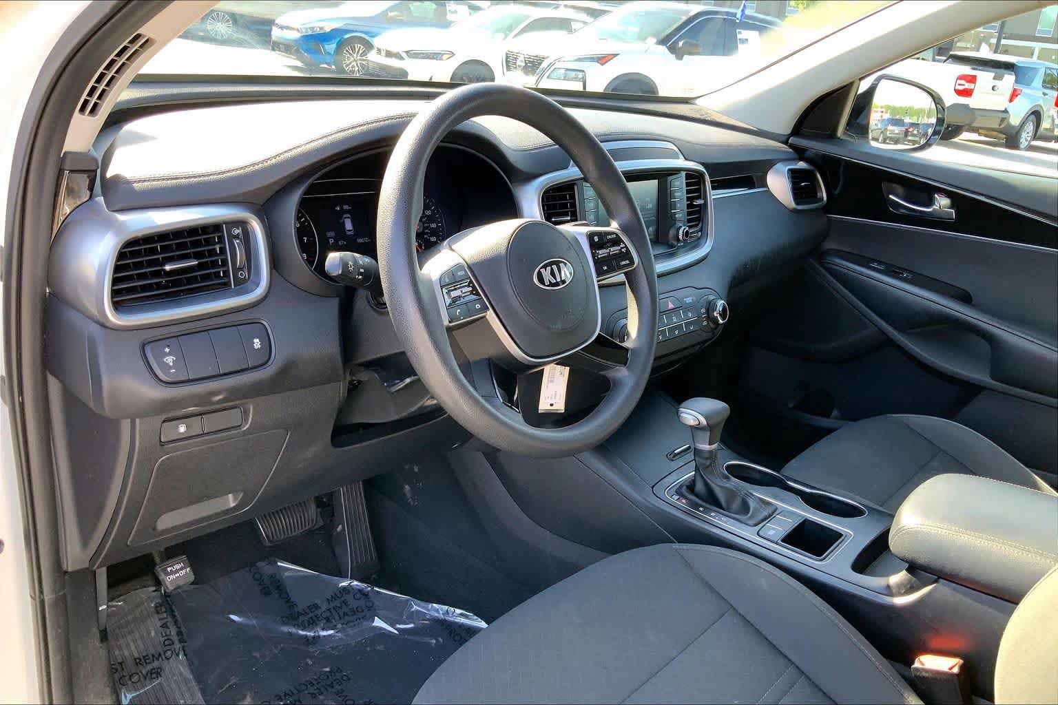 Used 2020 Kia Sorento L FWD image 17