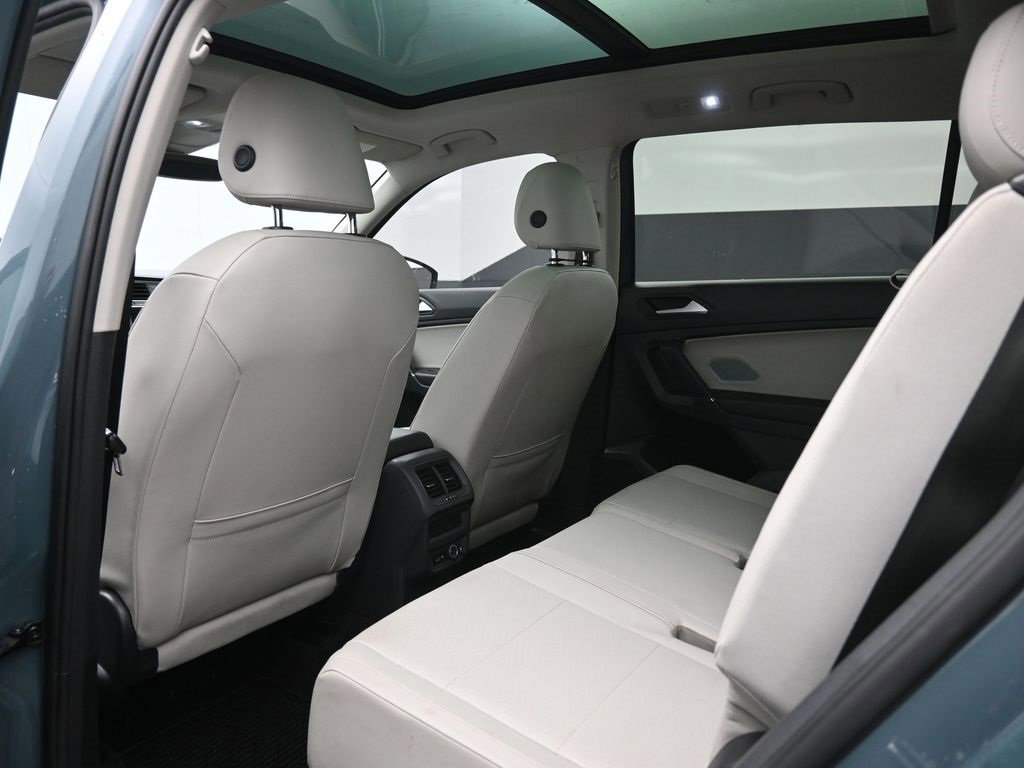 Used 2020 Volkswagen Tiguan SEL image 11