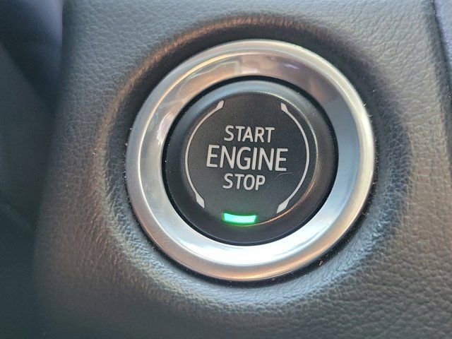 Used 2021 Chevrolet Tahoe LT w/ LT Signature Package image 28